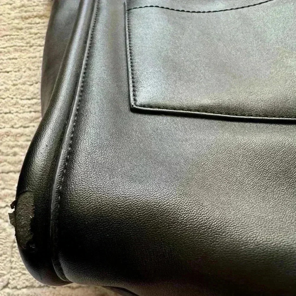 Calvin Klein black leather purse - Picture 3 of 10